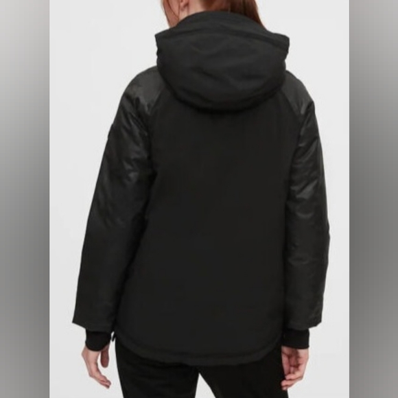 GapFit Puffer Jacket - Picture 2 of 12